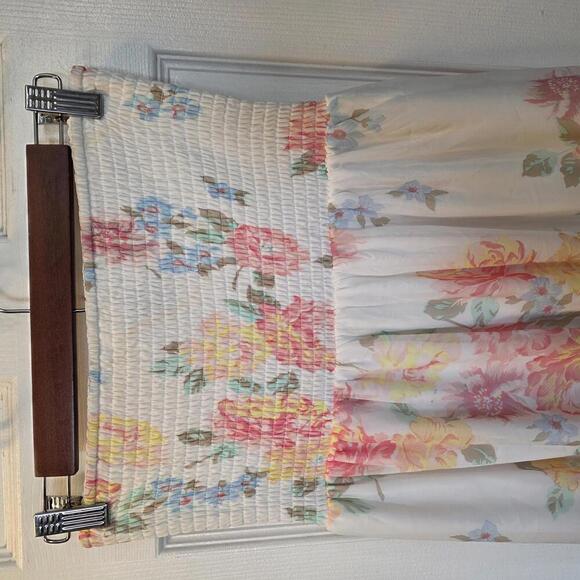 Old Navy Women's Floral Maxi Dress with Smocked Top- size medium NWOT - Picture 2 of 8